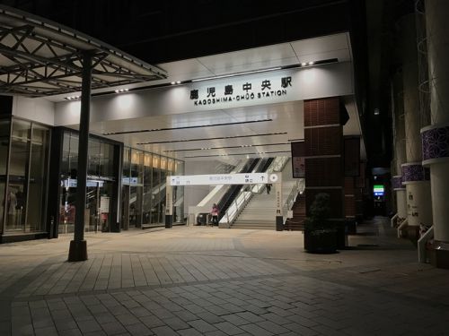 九州観光列車の旅～南宮崎駅で『ななつ星in九州』と遭遇
