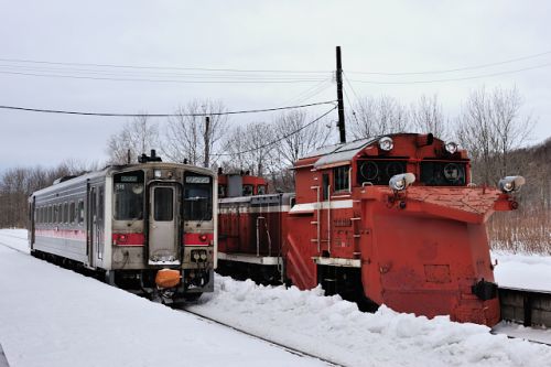 宗谷本線のレトロな駅舎（雄信内駅）