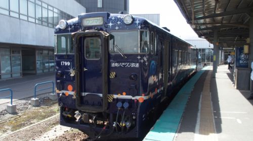 「ながまれ号」　鉄旅グランプリ受賞　日本一の観光列車！