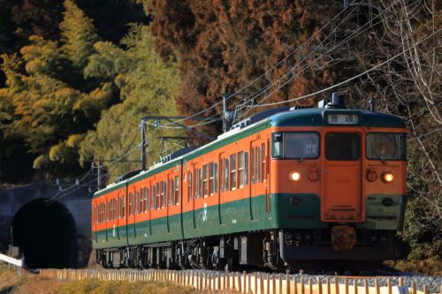 吾妻線で最後の活躍をする１１５系湘南色電車他（祖母島～小野上）