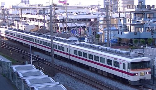 東武300系引退記念列車運転「ありがとう300型」