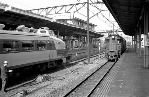 ７０年代初期の上野駅（23）
