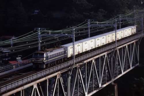 国鉄が貨物や荷物を運んでいた時代　- 1983年・東海道線 -