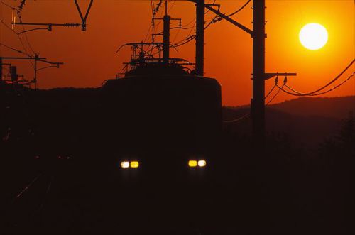 第1047回　　鉄道シルエット写真の魅力　⑫