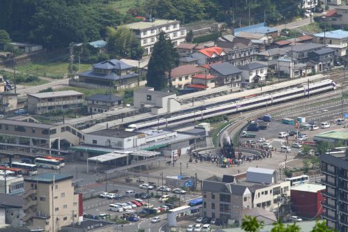 駅前広場で回る蒸気機関車とヨ8000　- 2017年・東武鬼怒川線試運転 -