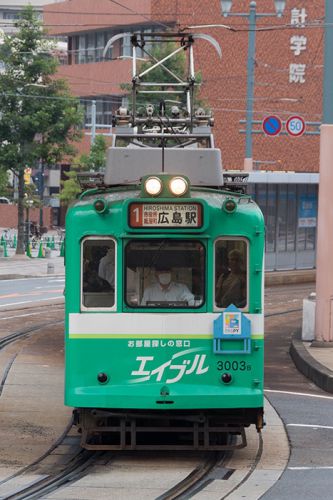青と緑なコチラさんにも遭遇出来ました♪ 広島電鉄3000形 #8
