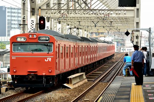 大阪環状線の「さよなら」の季節を行く１０３系ラストラン（大正駅）