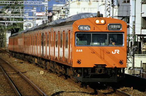 大阪環状線１０３系電車、ラストラン＝オレンジ車体で４８年 	