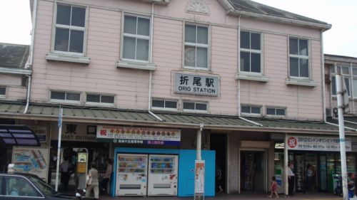 折尾駅の旧東口駅舎と旧鹿児島本線ホーム