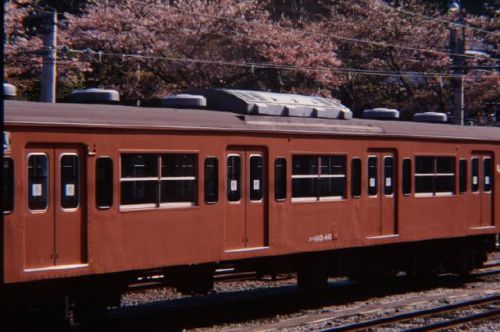 青梅線103系　春爛漫の川井駅　1997-04-12