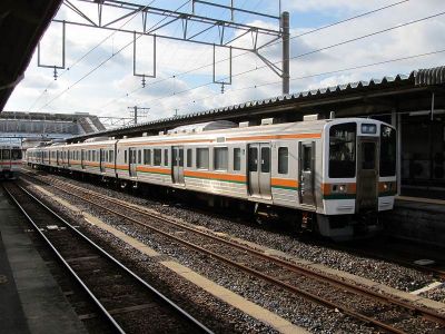 JR東海211系0番台　JR東海関西本線快速名古屋行き