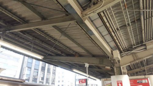 【御堂筋線】江坂駅の駅名標・乗り場案内が撤去…新サインはどうなる？