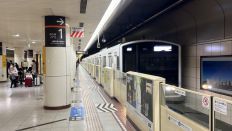 旅名人の九州満喫きっぷで福岡市営地下鉄の博多駅に入場して普通福岡空港行きに乗車