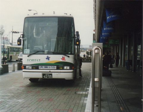 近鉄夜行高速バスの写真（1990年5月頃）大阪～仙台「フォレスト号」など
