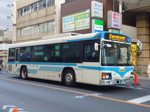 「京王帝都電鉄」時代の復刻塗装バス