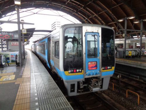 「バースデイきっぷ」で乗る、あしずりの指定席と予土線の普通列車 高知→宇和島