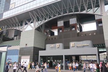 奈良線でJR藤森駅へ＜239日目 アジサイと刀剣とモテない男子(2)＞