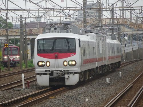 上野駅地平ホーム　発着するレアな列車たち part3 E491系（マヤ50 5001)連結