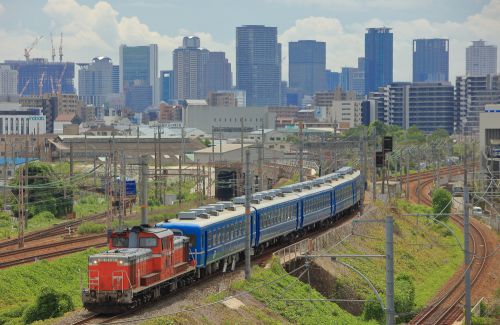 東海道本線の加島陸橋を通過する事業列車のＤＤ５１網干訓練とDEC７４１形検測車（塚本信～尼崎）
