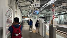 1分遅着の新大村駅で途中下車