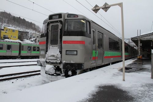 冬の小樽で、731系電車G-112編成さん