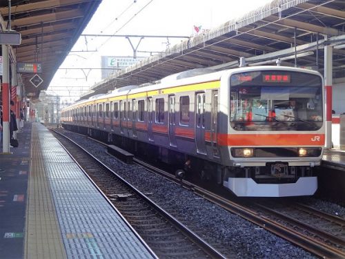 通勤電車E231系シリーズ　武蔵野線にE231系走り始める