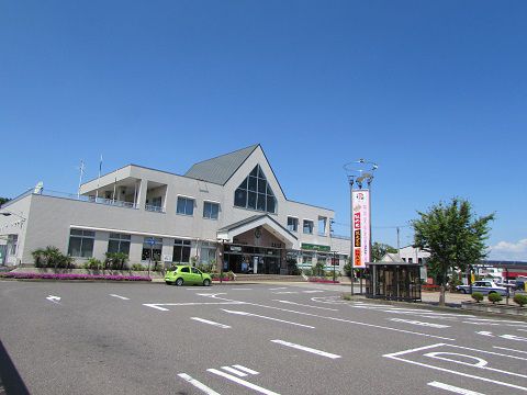コミュニティプラザが入居する須賀川駅。　【2016年08月　福島県須賀川市】