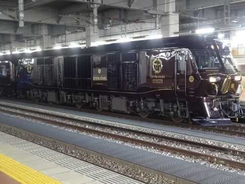 2017年10月の福岡旅行　5 鹿児島本線　博多駅の「ななつ星in九州」　その2