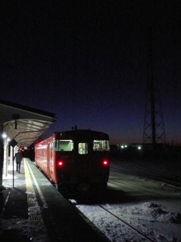 花咲線根室駅は夜明けが早くなりました！