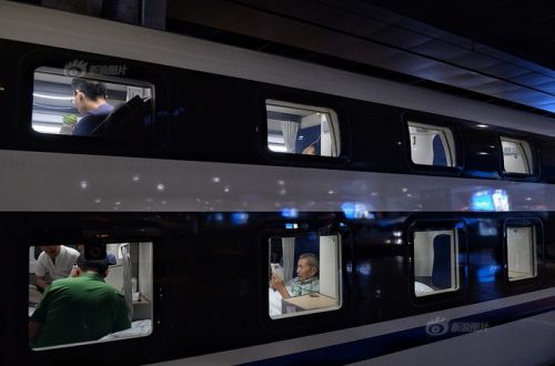 中国新幹線和諧号(CHR)に２階建て寝台列車登場。一方、日本の新幹線はまもなく２階建て廃止。