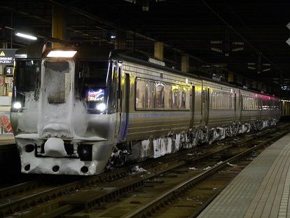 札幌～旭川間から785系が撤退して1年、有終の美を飾った最終日のL特急「スーパーカムイ46号」