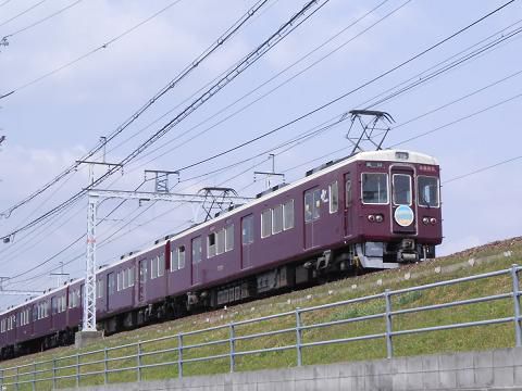 阪急の春の嵐山線の臨時列車を撮影