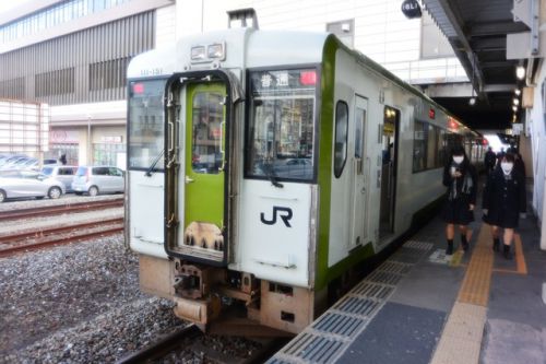 JR東日本キハ100系気動車