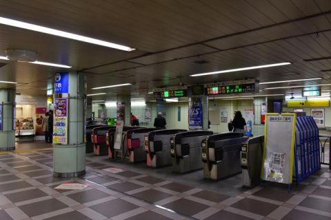 横浜市交通局地下鉄ブルーライン　上大岡駅～関内駅
