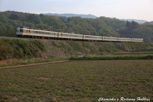 《鉄道写真》連日の189系あさま色「おはようライナー」送り込み回送列車の撮影