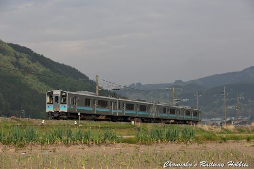《鉄道写真》篠ノ井線をゆくE127系4両編成