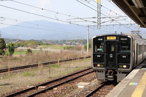 筑豊本線（福北ゆたか線）は、折尾駅に