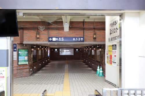 小樽駅と石原裕次郎