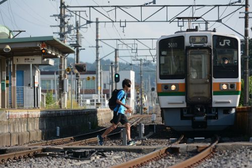 6月17日撮影　飯田線は213系　北殿駅での並び　その1