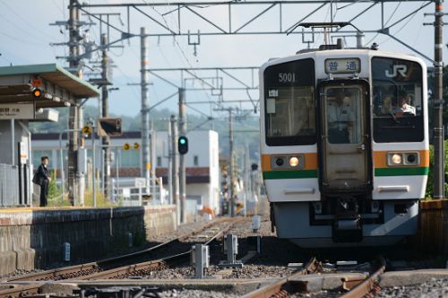 6月17日撮影　飯田線は213系　北殿駅での並び　その2
