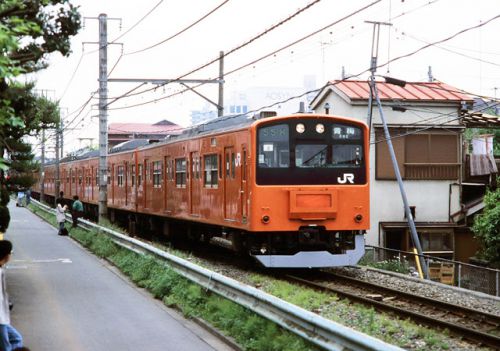 青梅線の クモハ40 と 青梅鉄道公園 1998.5.4