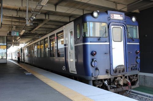 越乃Shu*Kura 乗車レポート！ 日本酒を飲みながらジャズに耳を傾ける、走るバーのような素敵な列車です！