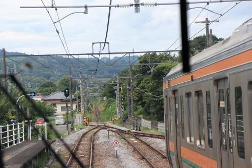 吾妻線列車は、終点の大前駅に
