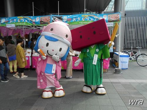 博多駅前で「おぎしフェア」開催　こい姫＆ようかん右衛門も登場！