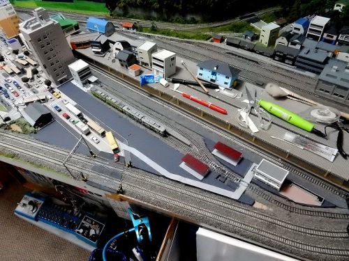 【ジオコレレイアウト製作記】新レイアウト 江ノ電和賀野駅付近の基礎工事を施行しています その3塗装編(^^ゞ