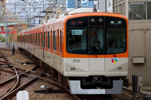 阪神尼崎駅 阪神・山陽・近鉄3社が入線します。