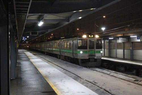 夜の発寒中央駅。