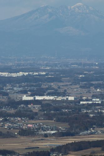 那須岳を望む平野を走る汽車　- 2019年冬・真岡鉄道 -