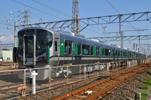 JR西日本227系1000番台、和歌山線を走る新型車両に試乗 - 展示会も