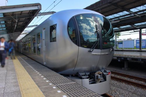 西武鉄道が2019年度の設備投資計画を発表！ 「Laview」5編成を増備、池袋線特急をすべて置き換えへ！ 新宿線特急車両更新の検討も！
